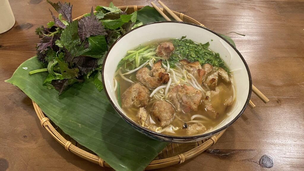 ÔBuncha Bún chả chan suốt thường
