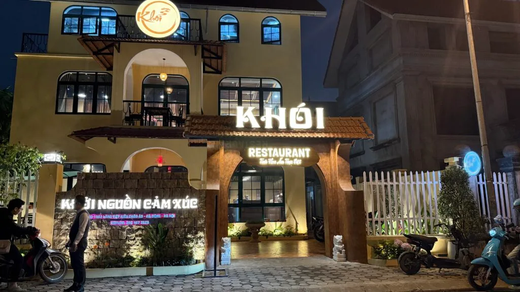 Nhà hàng Khói