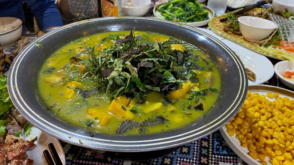 Ốc om chuối