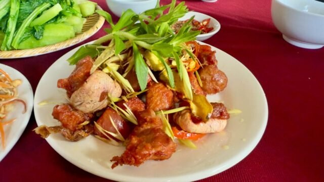 Cơm quán 64 Cơm quán 64