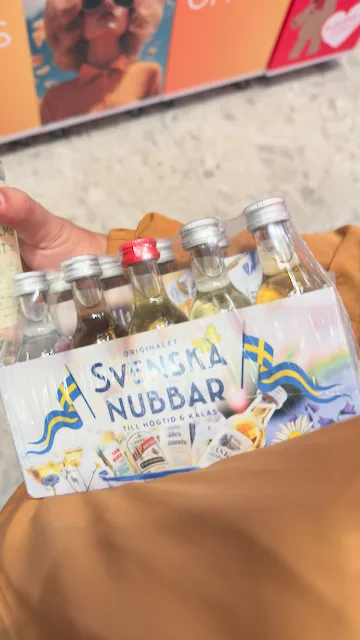 Bộ nhiều chai rượu nhỏ Svenska Nubbar Thụy Điển