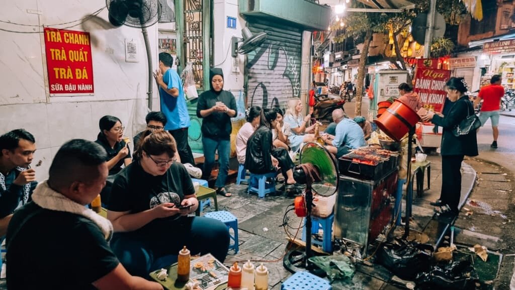 Ẩm thực đường phố Việt Nam