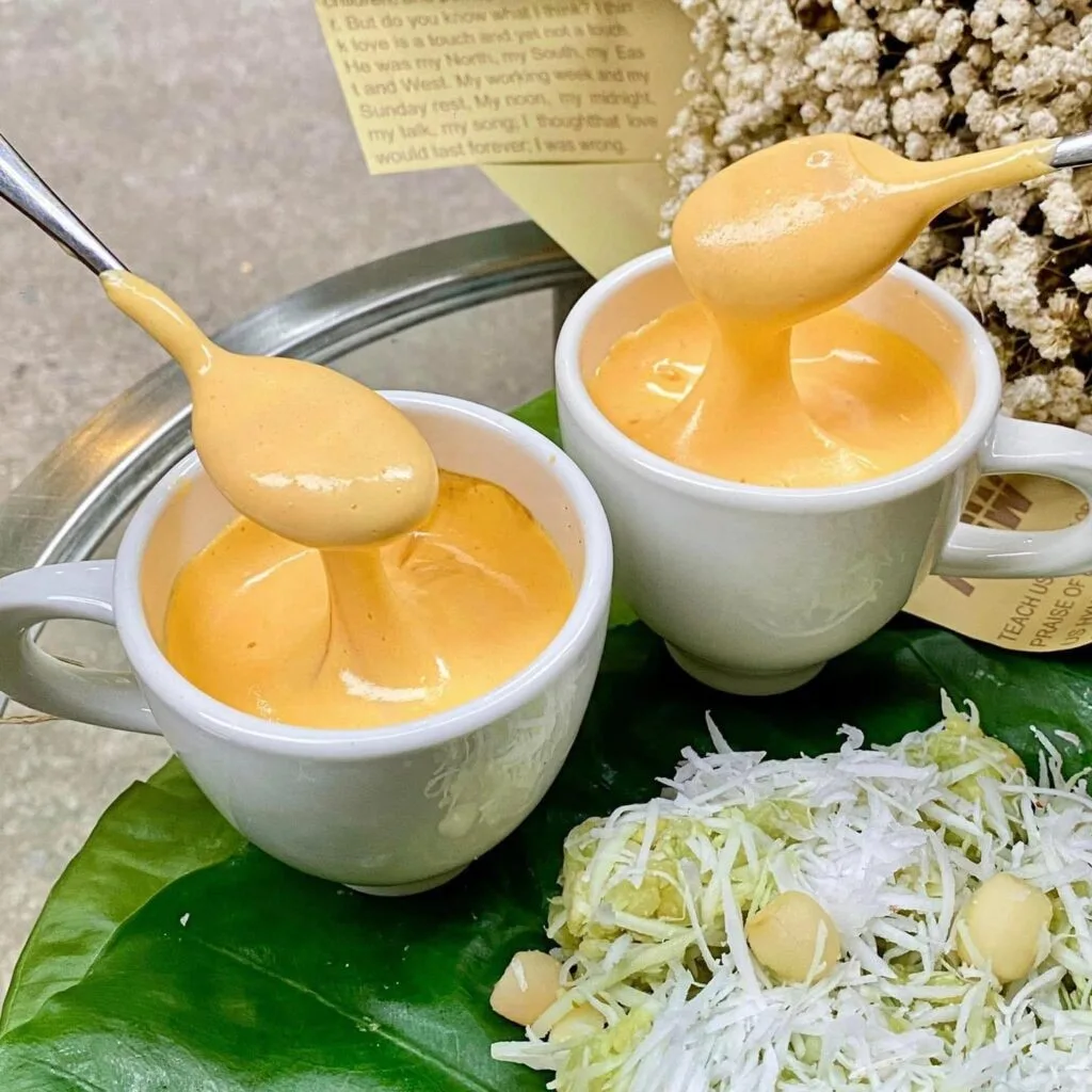 Cà phê trứng và cốm