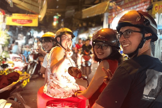 Food tour xe máy ở Sài Gòn