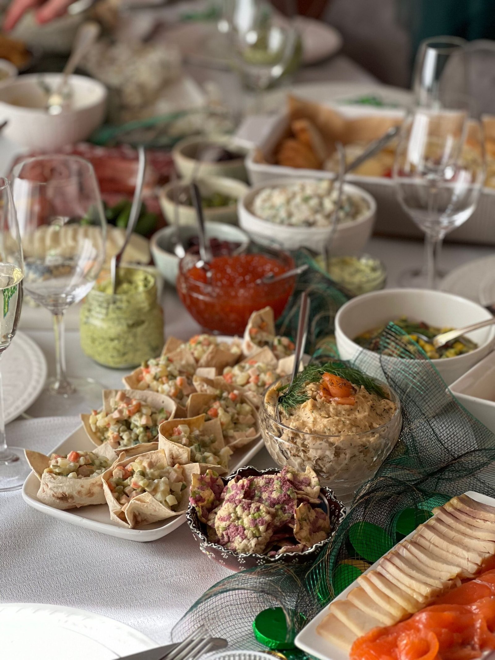 Quầy buffet bữa sáng trong khách sạn